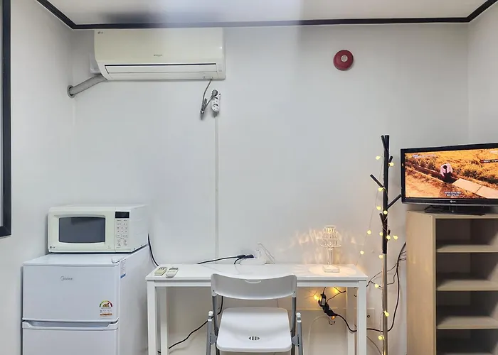Fully Furnished #bunker Apt, Near Miasageori Subway Station Line 4 Apartamento