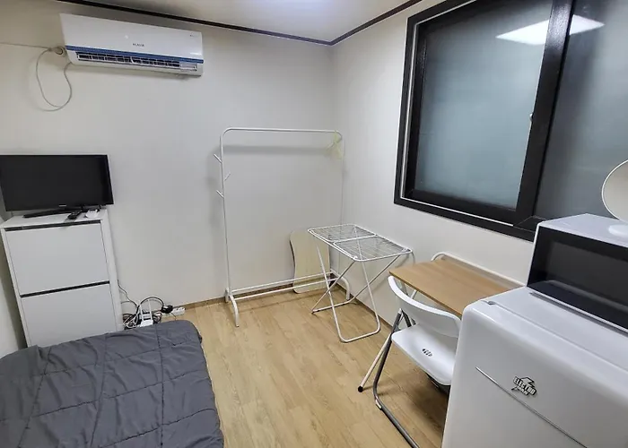 Fully Furnished #bunker Apt, Near Miasageori Subway Station Line 4 *